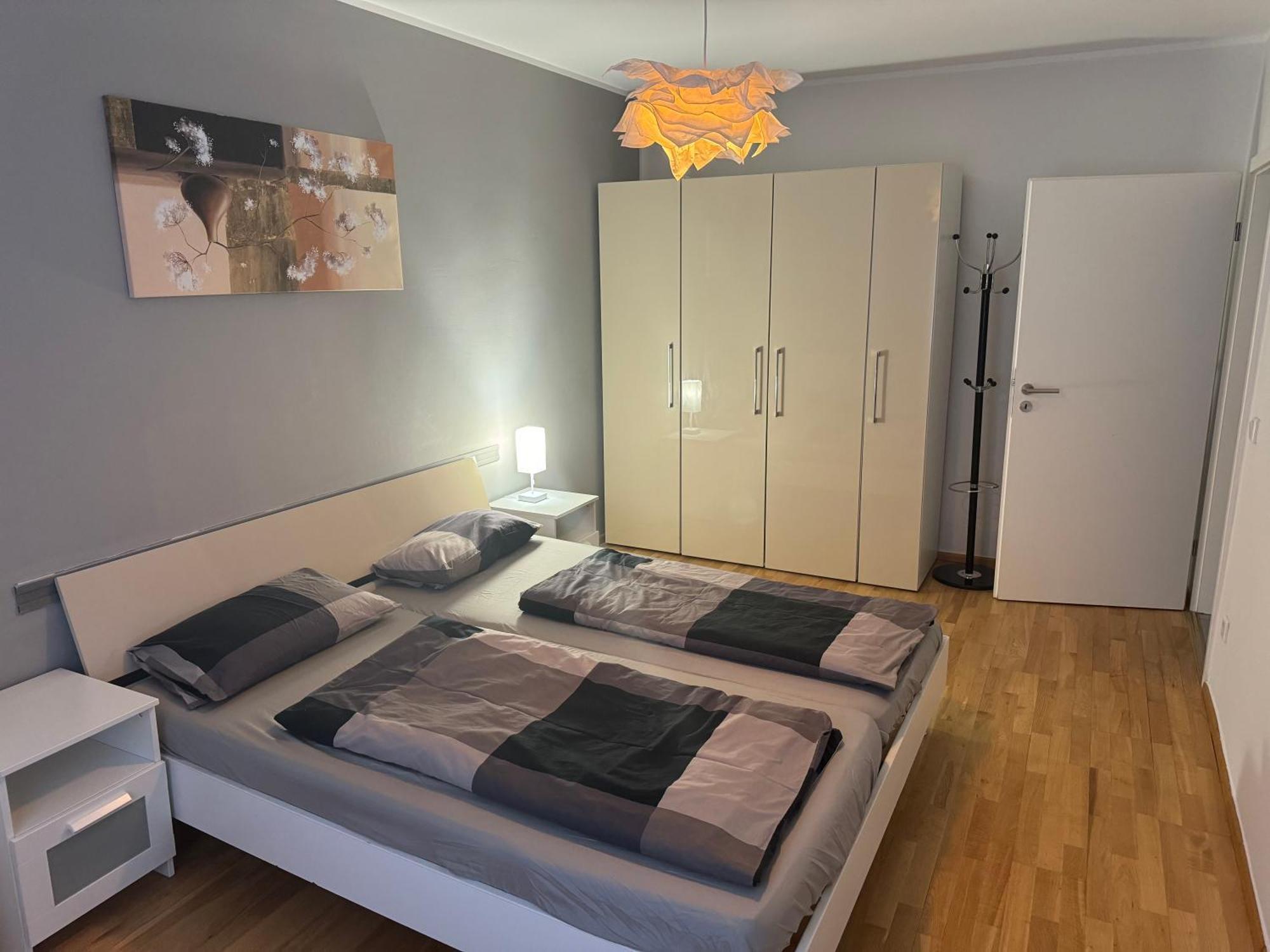 Zentrale 3 Zimmerwohnung Mit Kostenlosem Stellplatz Appartement *